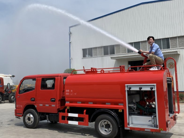 東風(fēng)雙排3.5噸消防灑水車（國六）